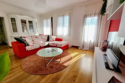 Image de Lucia Apartment. Spacious apartment in the heart of Serravalle in Vittorio V. to