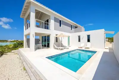 Tropical Waterfront Cooper Jack Bay Villa