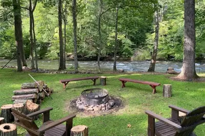 Image de Riverfront House in Damascus Va