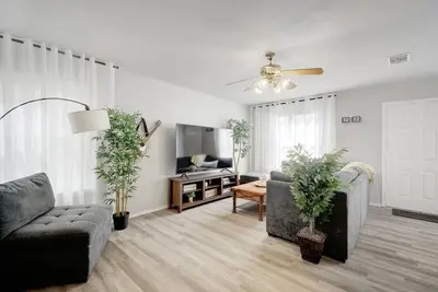 Image de 3 Bedroom House with 4 Beds and Tesla charger