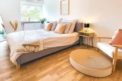 Image de 3 room design apartment - balcony-close to highway