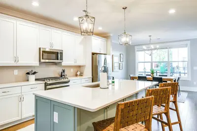 Image de Cozy South Carolina Abode - Steps from Main Street