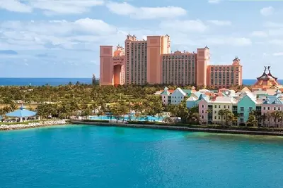 Image de Harborside Resort Wristbands For Atlantis Waterpark Included For 8 Guests