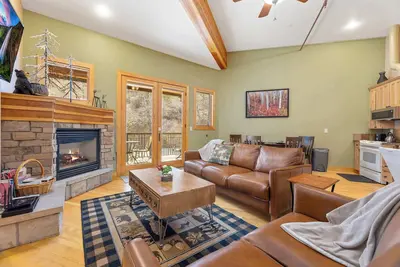 Image de River Overlook Loft: Downtown Condo