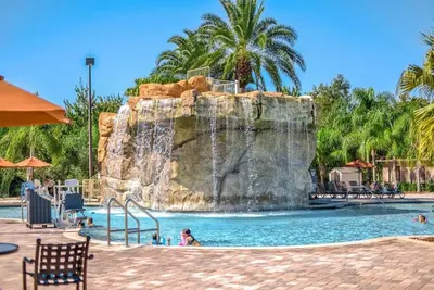 Image de Dreamy Disney HIdeaway! Outdoor Pool, Full Kitchen, Free Shuttle!
