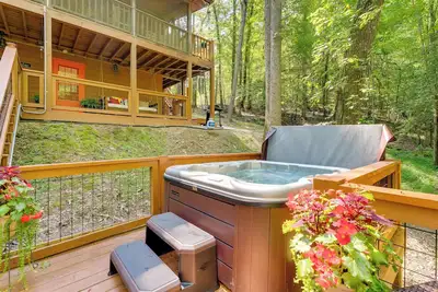 Image de Secluded Murphy Vacation Rental w/ Private Hot Tub