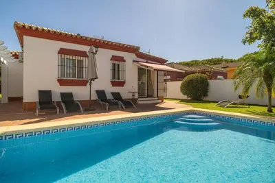Image de Magnifique maison Ă Chiclana de la.