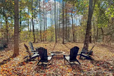 Image de Cedar Ridge - Log Cabin, Pet Friendly, Fire Pit!