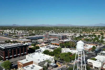 Image de Fun in the Sun - Downtown Gilbert - Diving Pool