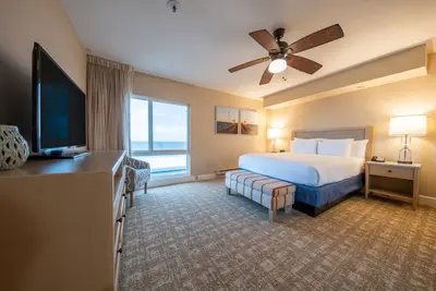 Image de Comfortable Stay! Balcony, Parking, Walk to the Beach!