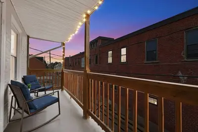 Image de Atown Hidden Gem - Balcony