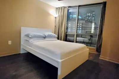 Image de Great Locale 1br + Den Suite