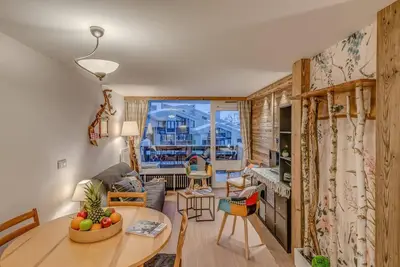 Image de 300m du centre station, 4ème étage, balcon, télévision, casier à ski, 39m², Tignes
