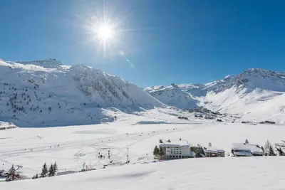Image de 20m du centre station, 5ème étage, télévision, casier à ski, 20m², Tignes