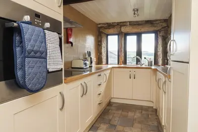 Weaver'S View, pet friendly, character holiday cottage in Heptonstall