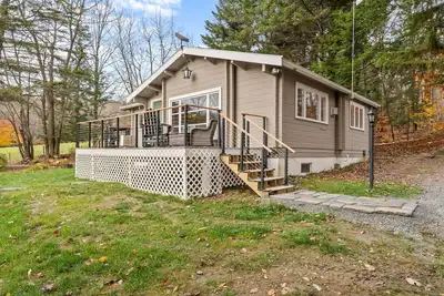 Image de 3-bedroom cabin just 27 minutes from Jay Peak Ski Resort