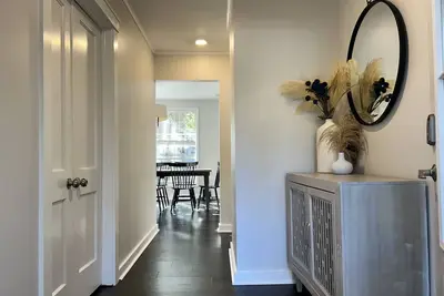 Image de On-site Laundry, ample and secure parking, Fast Wi-Fi, only 10 mi from 1-95