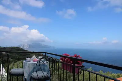 Image de Panoramic house with furnished garden and view of Capri