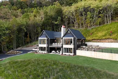 Image de A Luxury Retreat for Gathering with Amazing Views