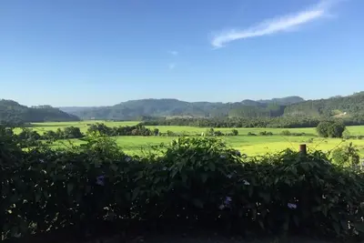 Image de Resida num lugar seguro, agradável e com visual deslumbrante. Aluguel Anual.