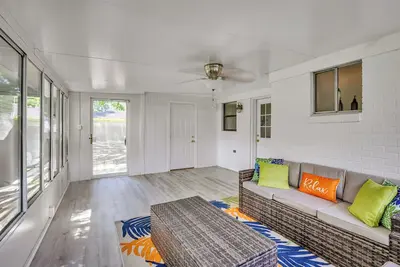 Image de Beautiful beach house in lovely Oceans Springs. A three min drive to East Beach!