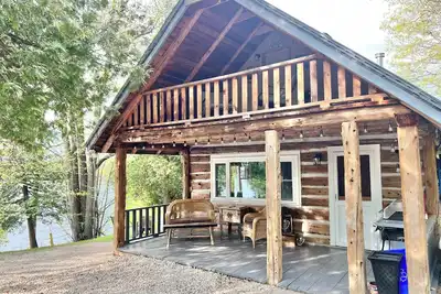 Image de Cozy all season Balderson Cabin, 20 mins from Perth Ontario!