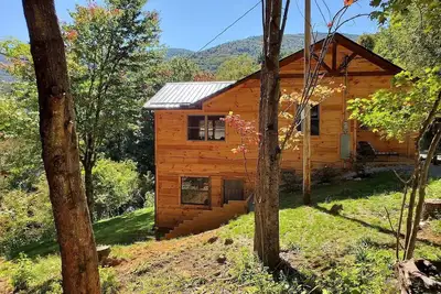 Image de Cozy Cabin on Roan Mountain with a view and Wifi