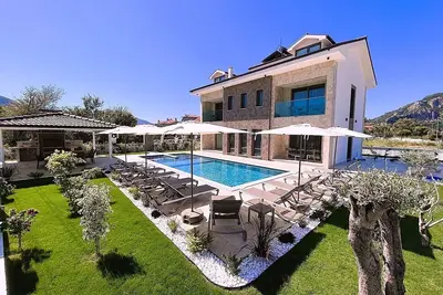 Image de Legally Certified Luxury 6 Bedroom Villa With Big Private Pool in Dalyan Center