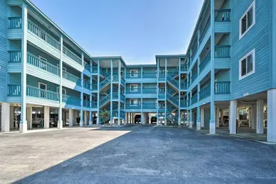 Image de Beach Please. Your beach condo away from home! Family & pet friendly