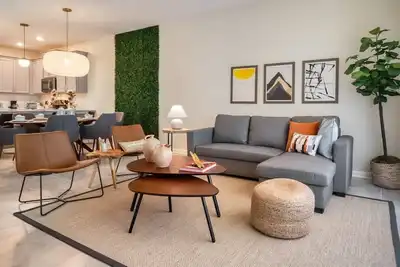 Image de Chic 3br Modern Condo, Spacious & Mickey-Themed