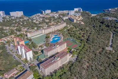 Image de Modern Studio a few Minutes Walk From the Resort Centre and Beautiful Beaches!