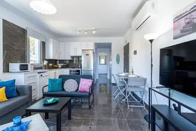 Image de Kmeidos 1-Bedroom Apartment in Larnaca