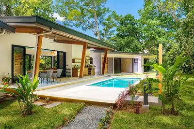 Image de Gated Luxury+Waterfall+Ojochal+3 bedrooms+beaches+luxury+Private+Great location
