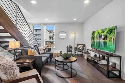 Image de Prime Location. Lake View. Seattle Skyline View.