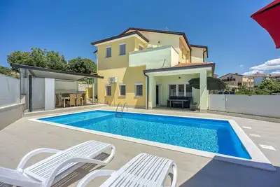 Image de Family App Mila with Pool
