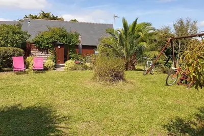 Image de Un Coin de Paradis sur 1000 m² de Terrain Clos et Arboré, à 800 m de la Plage! !