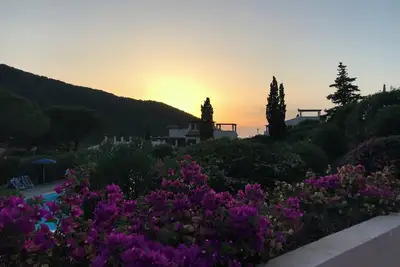 Lovingly furnished vacation apartment with large pool in Nisporto