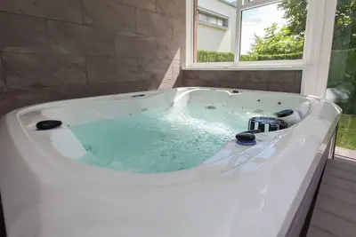 Image de Luxury Arthur Seat Viewtownhouse With a Hot Tub