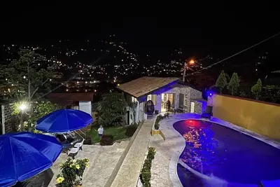 Image de La Villa Hr Tú Espacio de Descanso y Diversión. 👙🐩😎 Medellín- Copacabana