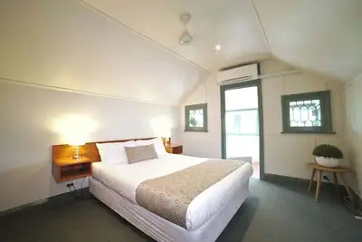Image de Boasting a spa bath, 2 Bedroom Self Contained Apartment With Spa is situated in Ballarat