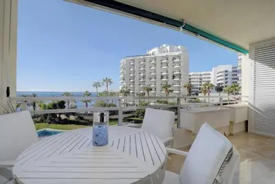 Image de Apartment 'front Line Beach 2 Bedr' With Sea View, Wi-fi and Air Conditioning