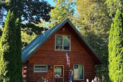 Image de Neshannock Creekside Log Cabin, Rental Headline