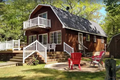 Image de Riverfront cottage steps from Lake Michigan and the Dunes at Silver Lake!