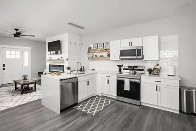 Image de Indy City Stay | Room for 6 | Modern Comfort