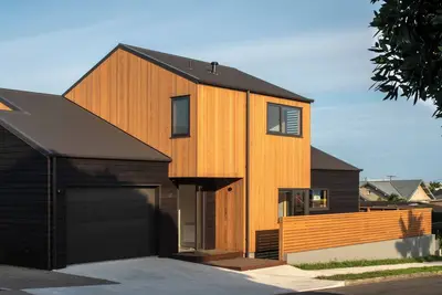 Image de Twin Peaks Beach House - New Plymouth Holiday Home