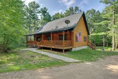 Image de Cozy Arkdale Wood Cabin Near Petenwell Lake!