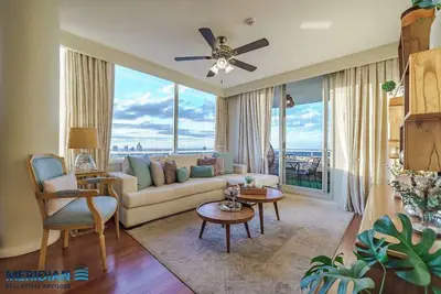 Image de Lujoso Apartamento Familiar en el Area mas Segura y Corporativa de Asunción