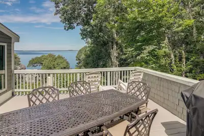 Image de Bayfront Plymouth Gem w/ Sunroom, Steps to Shore!