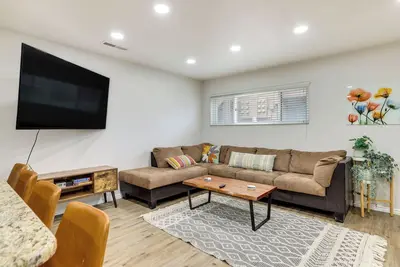 Image de Modern Condo in St George's Sports Village