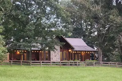 Image de Beautiful Cabin retreat on the outskirts of town
